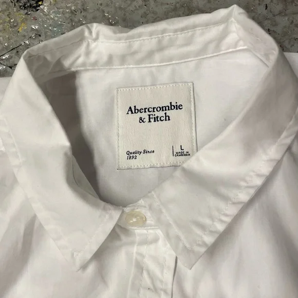 Abercrombie & Fitch White Cropped Button-Up Shirt with Drawstring Hem - Picture 2 of 4